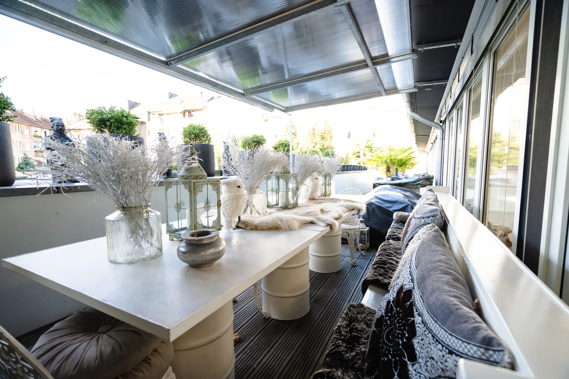 Überdachte Dachterrasse der Eventlocation Die Glockenstraße in Düsseldorf Derendorf