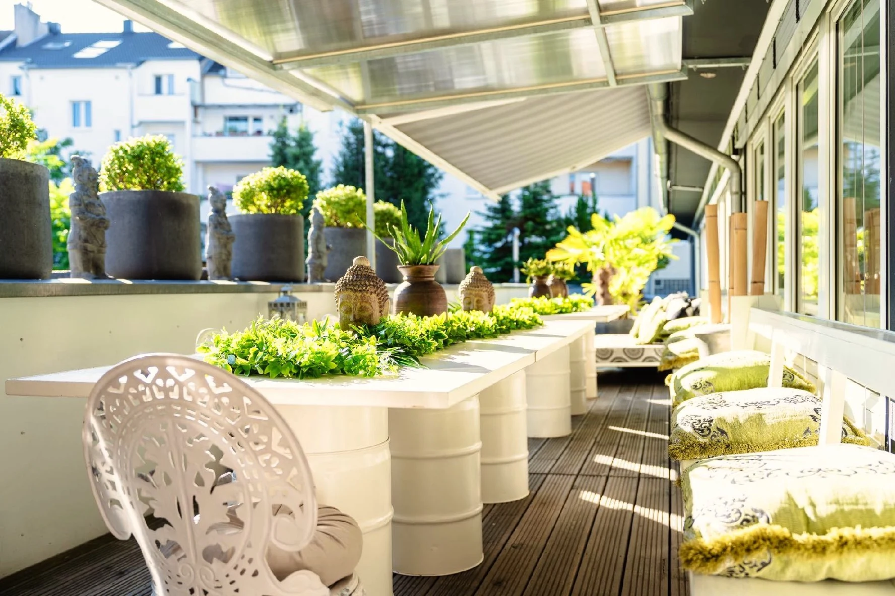 Überdachte Dachterrasse für Empfang und Sundowner in der Eventlocation Die Glockenstraße, Düsseldorf